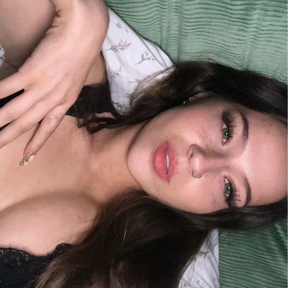 Meet your Posher, Bails - Picture 1 of 1